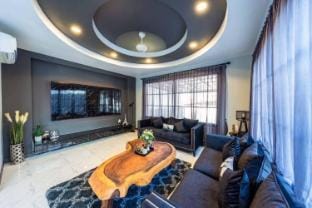 Boom villa Villa in Pattaya City
