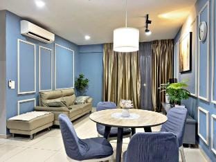 HYDE4 iCity ITQAN Homes 8pax/Netflix/Coway/Parking Vacation rental in Selangor, Malaysia