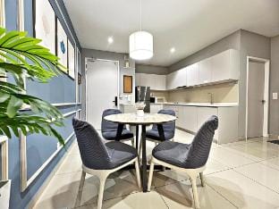 HYDE4 iCity ITQAN Homes 8pax/Netflix/Coway/Parking Vacation rental in Selangor, Malaysia