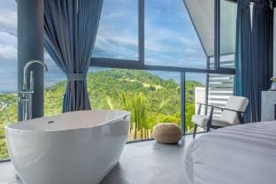 Villa Hin Butik - 4BR Elegant Seaview Villa in Ko Samui