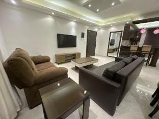 2 En-suite Rooms, Central & Spacious Vacation rental in Africa