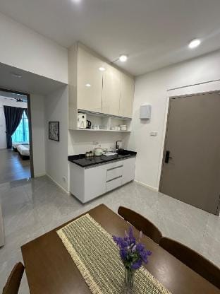 Bay Suite by Ethan 辰海湾畔·易居 Apartment in Kota Kinabalu