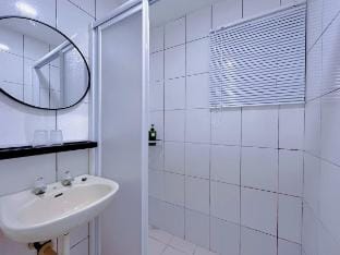 Zhongshan North Road《善導寺捷運1號出口｜雙人房》104[僅限境外旅客入住] Vacation rental in Taipei City