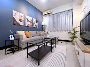 Kaifeng Street《西門町｜六人房｜捷運6號出口步行8分鐘》102[僅限國外旅客入住] Vacation rental in Taipei City