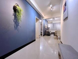 Kaifeng Street《西門町｜六人房｜捷運6號出口步行8分鐘》102[僅限國外旅客入住] Vacation rental in Taipei City