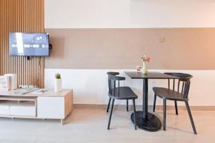 Elegant Studio Loft at Kingland Avenue By Travelio Apartment in West Java