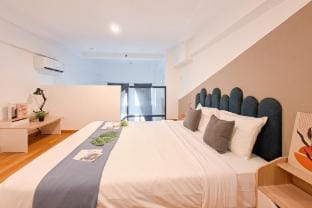 Elegant Studio Loft at Kingland Avenue By Travelio Apartment in West Java