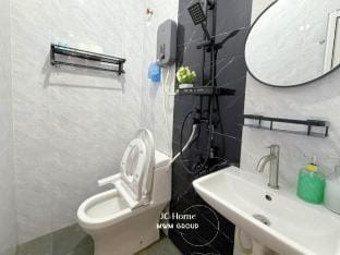 R6R8- 2pax w bathroom 1 min KSL Vacation rental in Johor Bahru