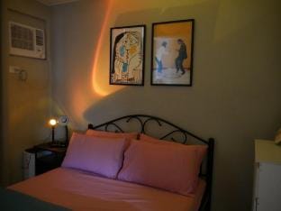 Salcedo Park |Trident Tower |Ayala Ave Staycation Vacation rental in Pasay
