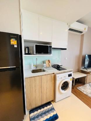 Modern Apartment Near Terminal 21 and North Beach  Vacation rental in Pattaya City