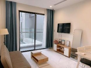 Vinhomes grand park 1 bedroom apartment pool view Apartment in Ho Chi Minh City
