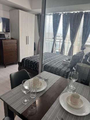 Azure Staycation 1bedroom Apartment in Paranaque
