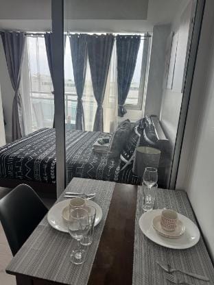 Azure Staycation 1bedroom Apartment in Paranaque