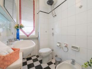 Moscova dream Bright and Quiet 5th Floor Apartment Apartment in Milan
