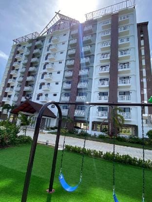 Little Qing and the Sea Apartment in Central Visayas
