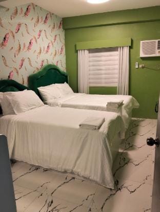 Stackey Hotel Twin Full Room Vacation rental in Olongapo