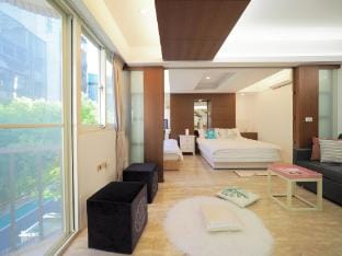 Sunny Hideaway in East Taipei/Near Food & Culture Bed and Breakfast in Taipei City