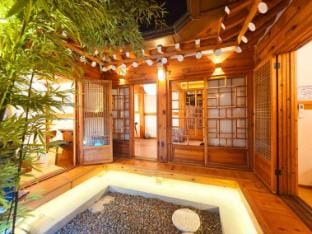 경복궁역 도보4분#전통한옥#광화문,명동,인사동#호텔식침구 Vacation rental in Seoul