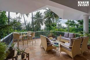 StayVista at Waves By The Beach Villa in Maharashtra