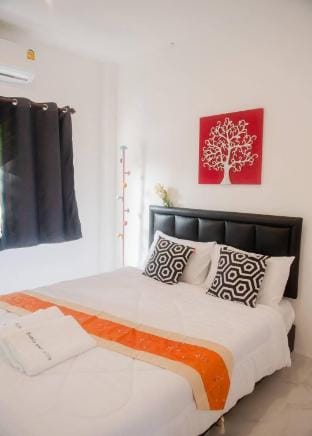 Pink & White Pool Villa in Pattaya Vacation rental in Pattaya City