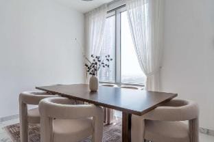 Luxury 2BR with Canal & Pool View Nr Downtown Vacation rental in Dubai