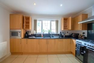 Emirates House 5BR Home 5mins to HS2 JLR NEC Bham Vacation rental in Marston Green