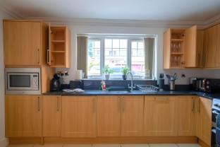 Emirates House 5BR Home 5mins to HS2 JLR NEC Bham Vacation rental in Marston Green