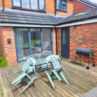 Woodcote House w/ Large 4 Bedr Jlr, WV1, M54 / M6 Vacation rental in Wolverhampton