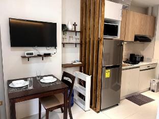 Bamboo Bay T1 unit #3U studio. Internet/Netflix Apartment in Lapu-Lapu City