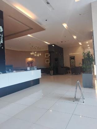 Cozy Quezon City Condo with Private Pool  Elevator Access Apartment in Quezon City