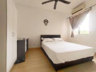 Setia Alam/Klang 2 sty Corner 3R3B | Sport | BBQ Vacation rental in Selangor, Malaysia