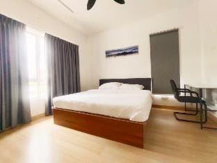 Setia Alam/Klang 2 sty Corner 3R3B | Sport | BBQ Vacation rental in Selangor, Malaysia