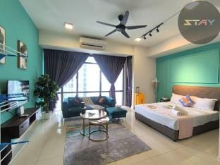 GM 2Pax Modern Cozy Stylish Netflix 100Mbps BySTAY Vacation rental in Johor