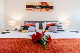 Southsea Landmark Luxury – Walking Distance to the Beach Apartment in Portsmouth