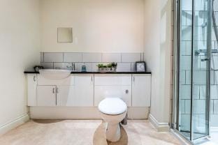 Southsea Landmark Luxury – Walking Distance to the Beach Apartment in Portsmouth