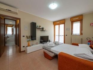 Spazio Breda – Free Garage, M1 Metro, Balcony Vacation rental in Sesto San Giovanni