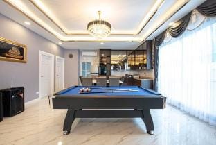Pool Villa Pattaya •Luxury•Karaoke & pool & BBQ Vacation rental in Chon Buri Changwat