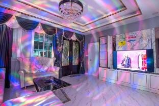 Pool Villa Pattaya •Luxury•Karaoke & pool & BBQ Vacation rental in Chon Buri Changwat