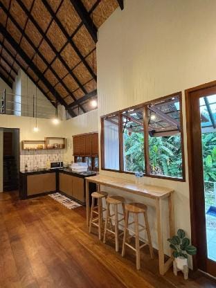 "Peace in Ranong: Your Cozy Retreat" Vacation rental in Ranong, Khao Niwet, Mueang Ranong District, Ranong 85000, Thailand