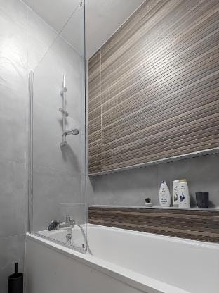 Two Bedroom Shepherds Bush Apartment Apartment in London