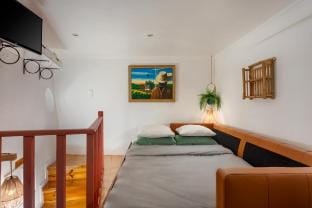 Casa Aurora - bairro tpico a minutos do Terreiro Vacation rental in Lisbon