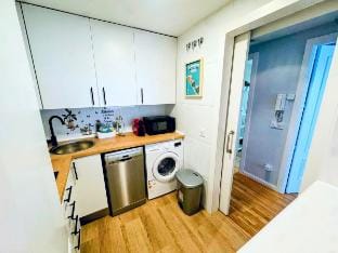 Airport Madrid Plenilunio Suites Green by beBalmy Vacation rental in Madrid