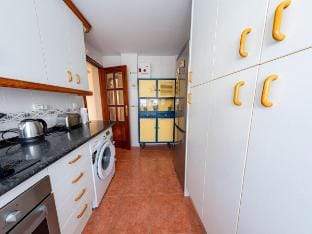 Large apartment near Convention Center by beBalmy Vacation rental in Granada