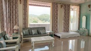 Chef & Mussoorie View | 3BHK House by the Hills Villa in Dehradun