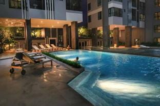 Pattaya Central - Best Pool Apartment in Pattaya City