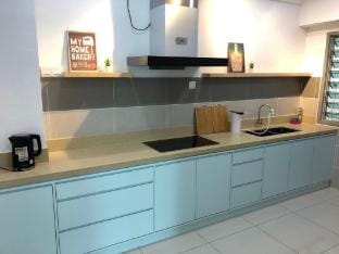 Palette & Pool Haven Vacation rental in Ipoh
