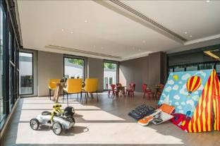 Sea View Room At Central Pattaya Apartment in Pattaya City