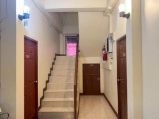 P&C อพาร์ทเม้นท์ Apartment in Laos