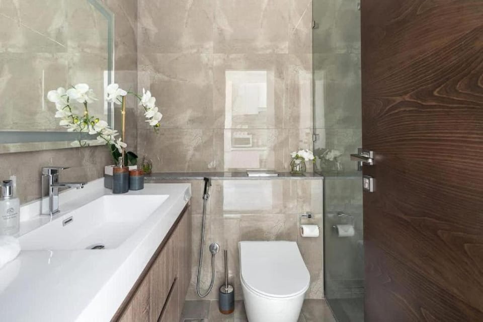 Southside | Spacious & Sleek 2BR Vacation rental in Dubai
