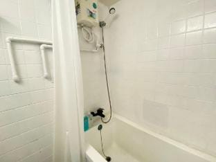 Wuchang Street《西門町｜四人房｜捷運6號出口步行8分鐘》705[僅限國外旅客入住] Vacation rental in Taipei City
